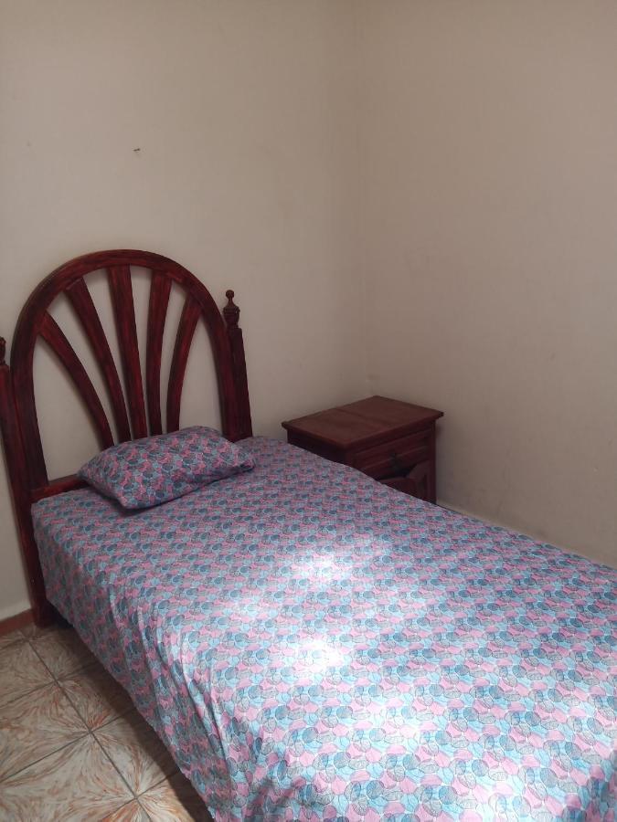 Hôtel Quiroz House à León de los Aldamas Extérieur photo